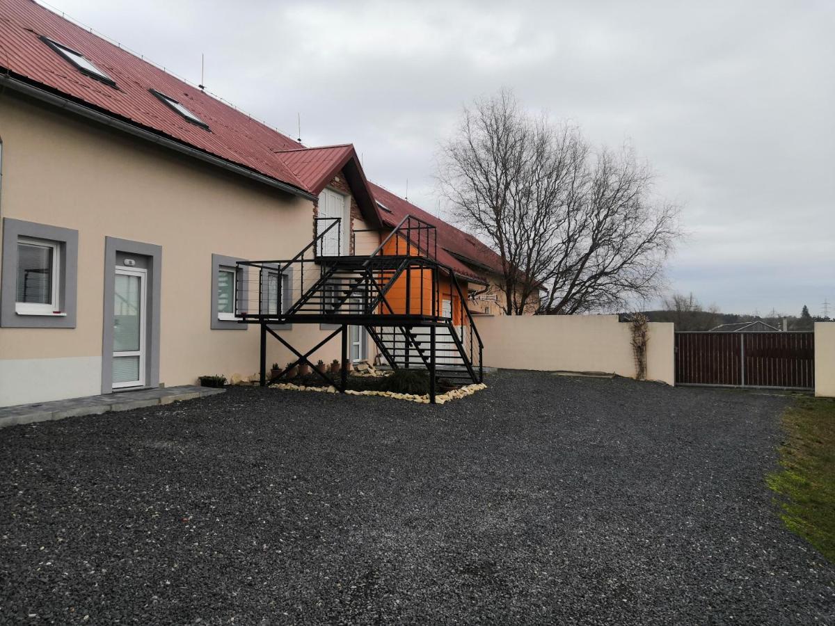 Vehlovice Apartments Melnik Exterior foto