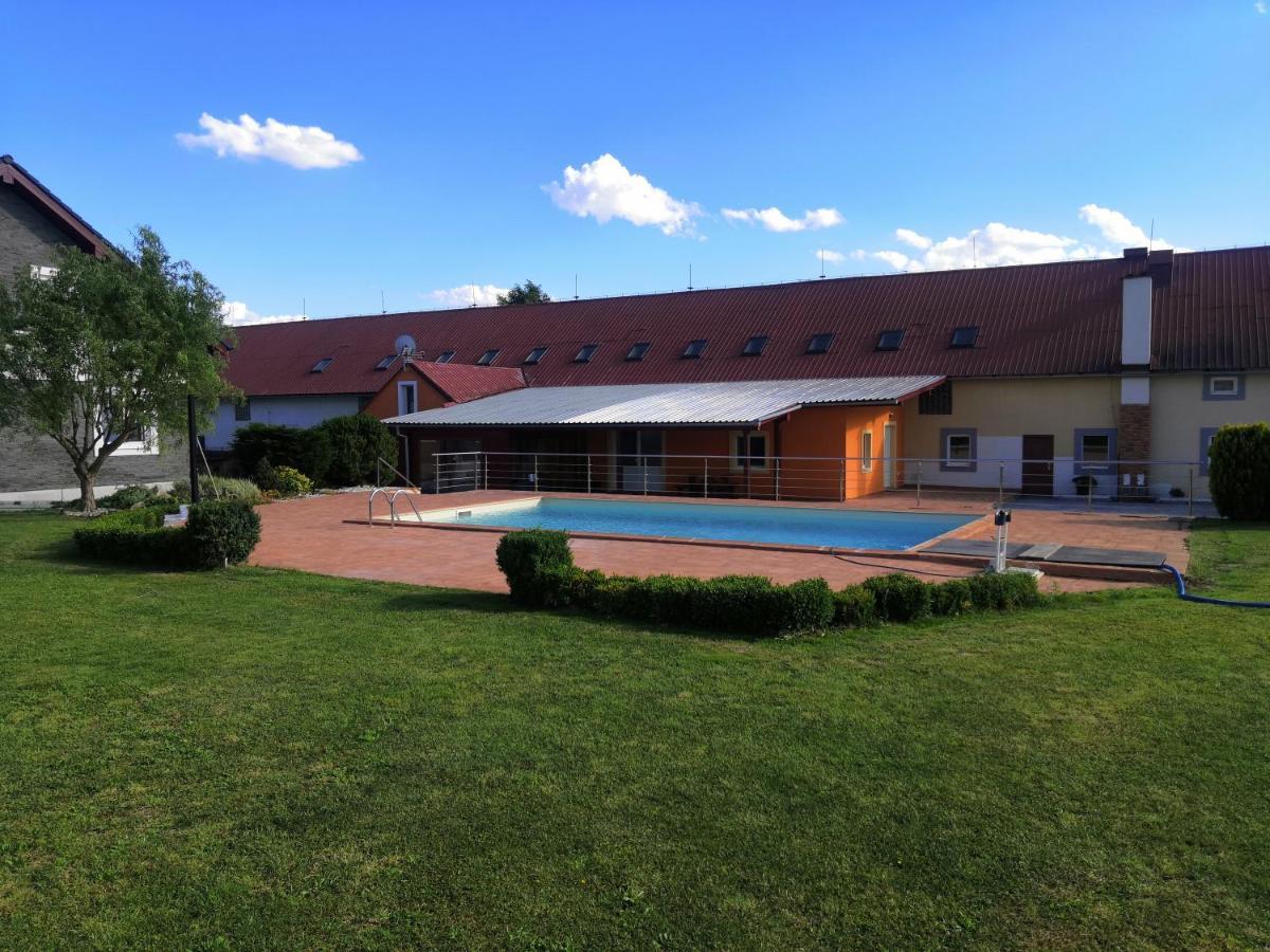 Vehlovice Apartments Melnik Exterior foto